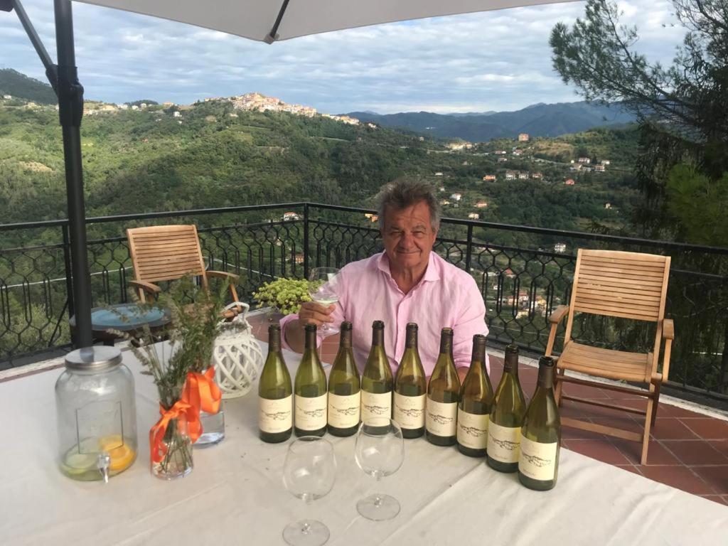 Casa Vacanza Villa Patrizia Follo Alto Bagian luar foto