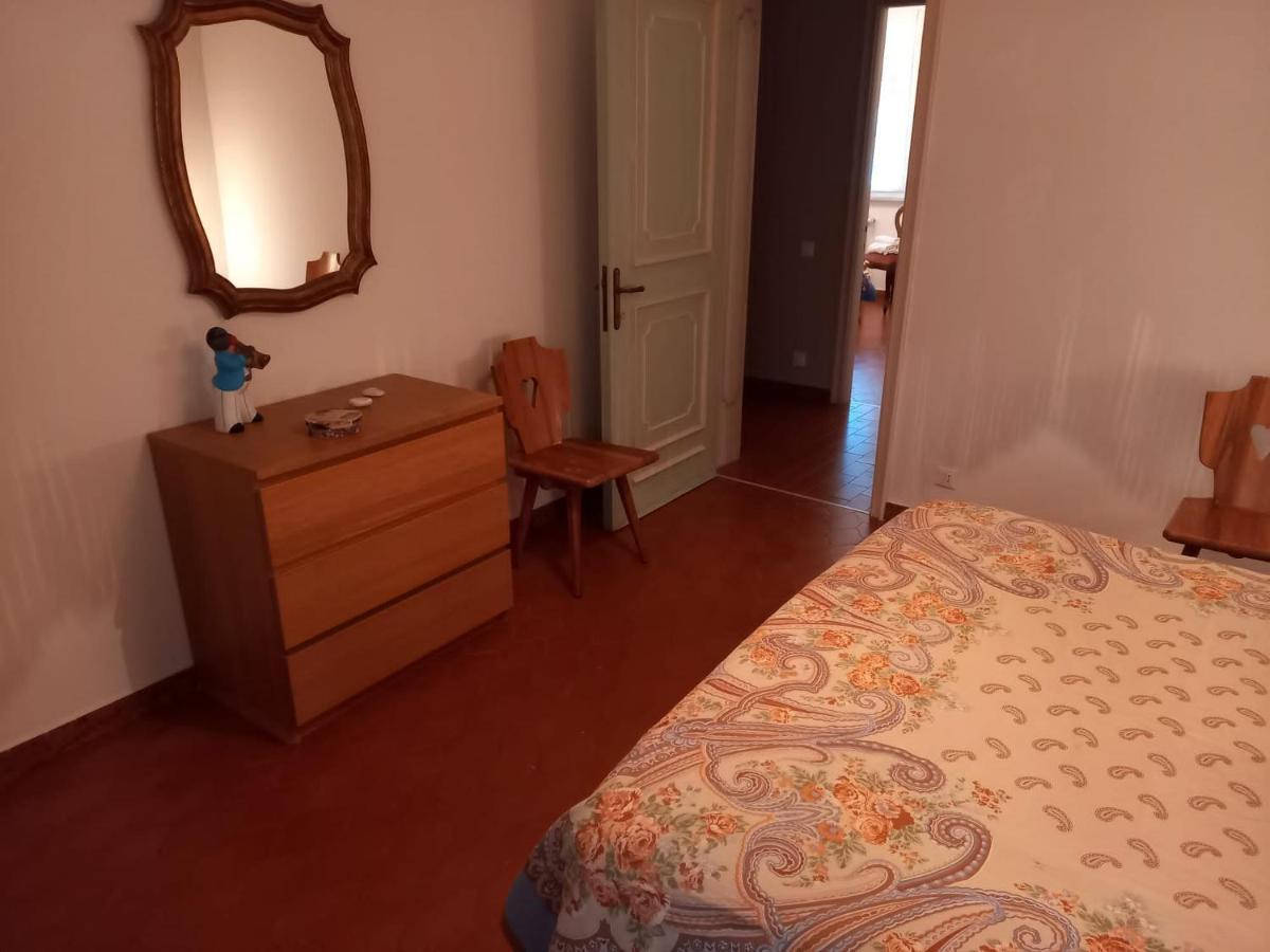 Casa Vacanza Villa Patrizia Follo Alto Bagian luar foto