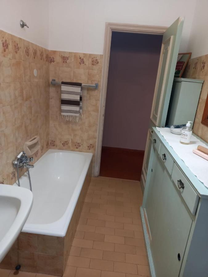 Casa Vacanza Villa Patrizia Follo Alto Bagian luar foto